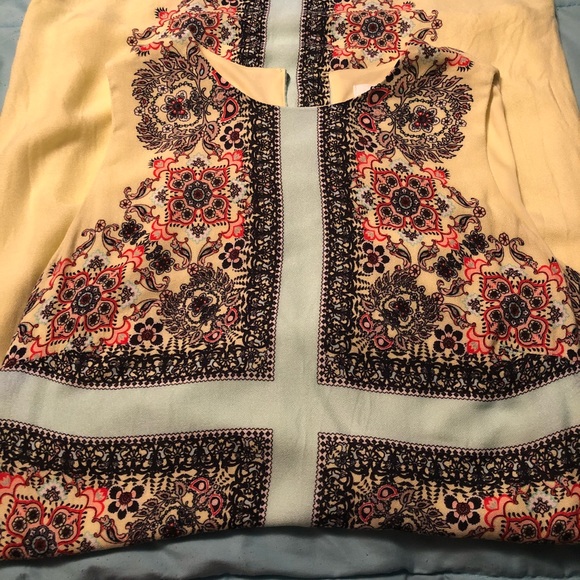 Woman’s Dress! - Picture 3 of 4